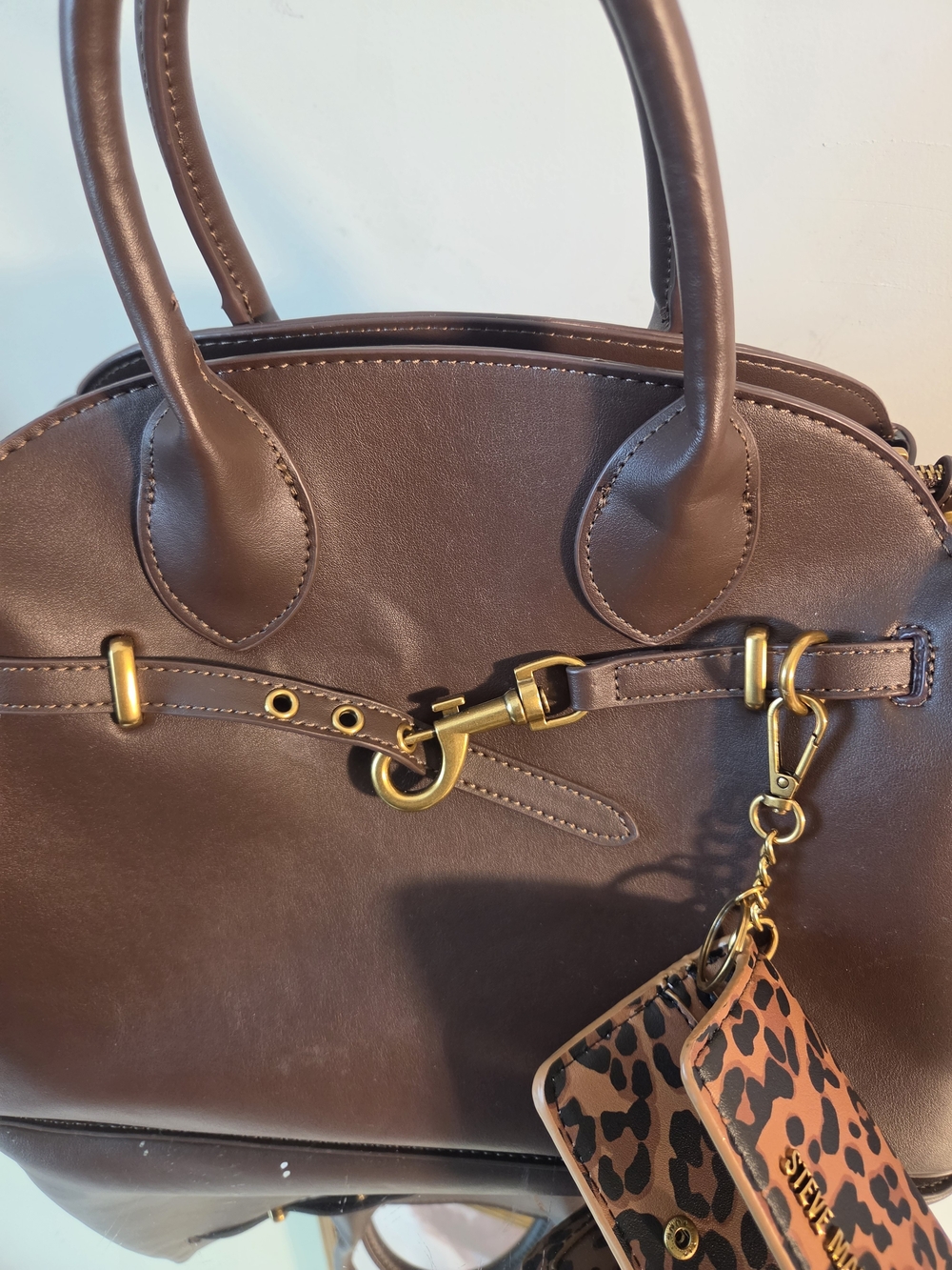 Steve Madden Classic Brown Leather Satchel Handbag with Gold Hardware